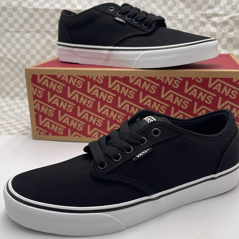 Vans WMNS Sneakers Classic Low-Top Design Atwood (Canvas) Black/Whit
VN000TUY187